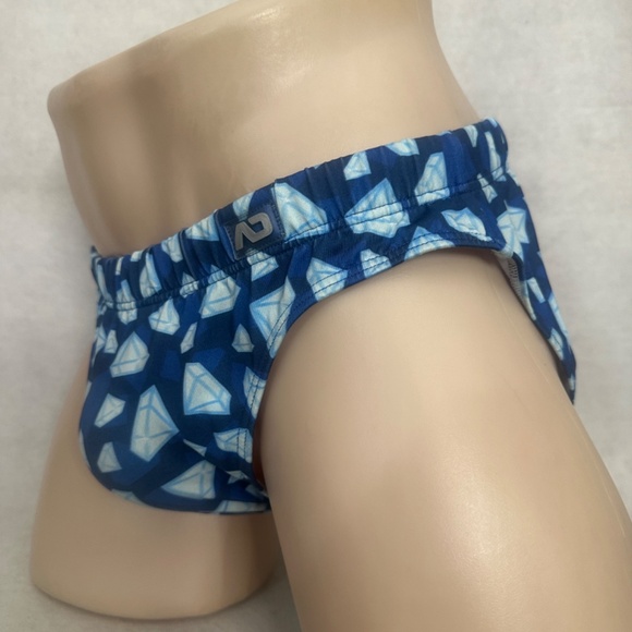 Addicted Pack Up Swimsuit XXL 36-38" waist Gently worn 80% polyester/20 elastane - Picture 2 of 7